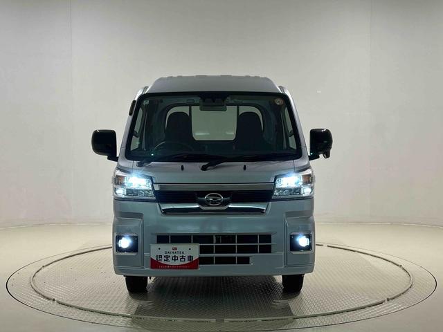 ハイゼットトラックジャンボエクストラ 電動格納式ドアミラー パワーウインドウLEDヘッドランプ オーバーヘッドシェルフ プッシュボタンスタート キーフリーシステム スーパーUV&IRカットガラス(フロントガラス) スペアタイヤ 10CMフロントスピーカー(広島県)の中古車