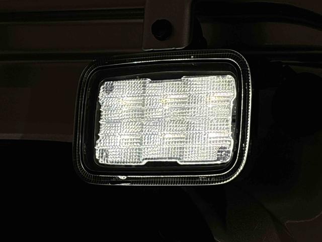 ハイゼットトラックジャンボエクストラ 電動格納式ドアミラー パワーウインドウLEDヘッドランプ オーバーヘッドシェルフ プッシュボタンスタート キーフリーシステム スーパーUV&IRカットガラス(フロントガラス) スペアタイヤ 10CMフロントスピーカー(広島県)の中古車