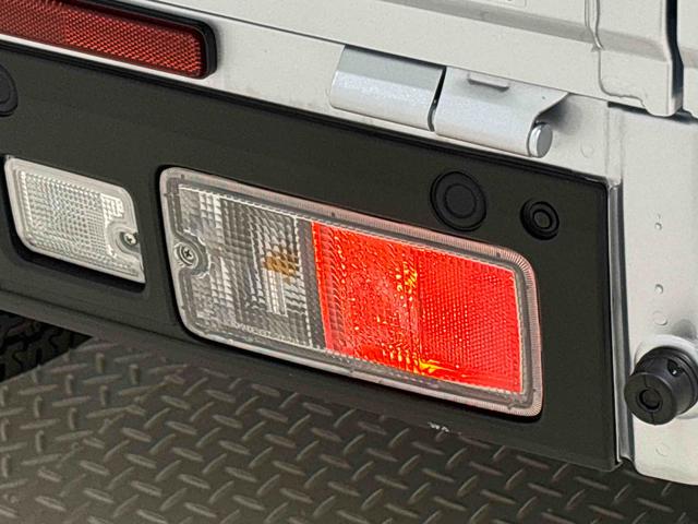 ハイゼットトラックジャンボエクストラ 電動格納式ドアミラー パワーウインドウLEDヘッドランプ オーバーヘッドシェルフ プッシュボタンスタート キーフリーシステム スーパーUV&IRカットガラス(フロントガラス) スペアタイヤ 10CMフロントスピーカー(広島県)の中古車