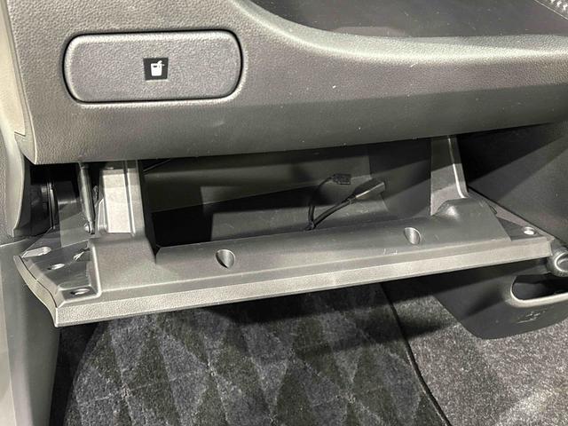 キャストスポーツＳＡIIターボ　ＬＥＤヘッドランプ・フォグランプ　パドルシフト付ＭＯＭＯ製革巻ステアリングホイール　１６インチタイヤ＆アルミホイール　運転席助手席シートヒーター　オートライト　プッシュボタンスタート（広島県）の中古車