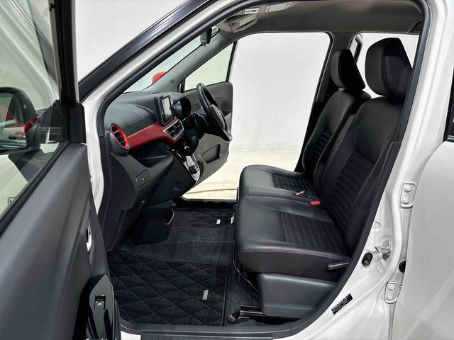 キャストスポーツＳＡIIターボ　ＬＥＤヘッドランプ・フォグランプ　パドルシフト付ＭＯＭＯ製革巻ステアリングホイール　１６インチタイヤ＆アルミホイール　運転席助手席シートヒーター　オートライト　プッシュボタンスタート（広島県）の中古車