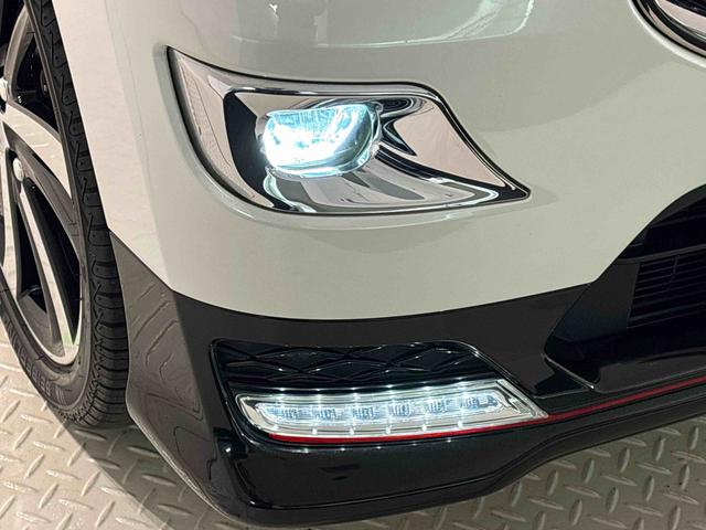 キャストスポーツＳＡIIターボ　ＬＥＤヘッドランプ・フォグランプ　パドルシフト付ＭＯＭＯ製革巻ステアリングホイール　１６インチタイヤ＆アルミホイール　運転席助手席シートヒーター　オートライト　プッシュボタンスタート（広島県）の中古車