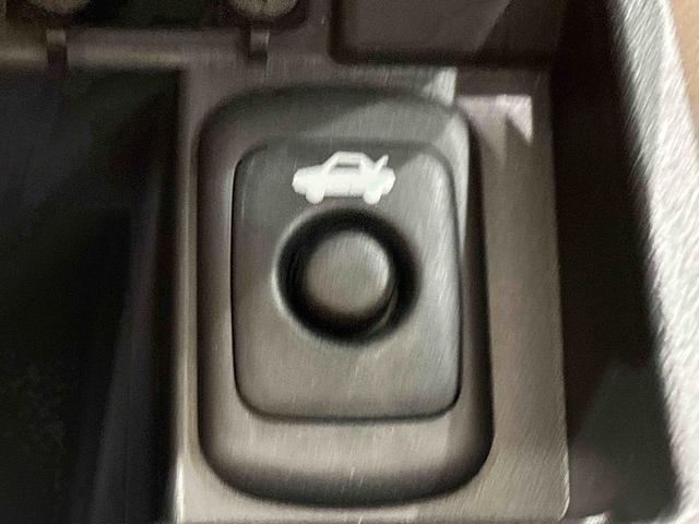 コペンローブ　アクティブトップルーフ　純正カーペットマット付オートライト　ＬＥＤヘッドライト　マルチリフレクターハロゲンフォグランプ　プッシュボタンスタート　１６インチアルミホイール　フロント・リヤスタビライザー　オーディオレス　ロールバー　シートヒーター（広島県）の中古車