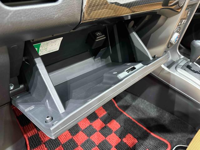 コペンローブ　アクティブトップルーフ　純正カーペットマット付オートライト　ＬＥＤヘッドライト　マルチリフレクターハロゲンフォグランプ　プッシュボタンスタート　１６インチアルミホイール　フロント・リヤスタビライザー　オーディオレス　ロールバー　シートヒーター（広島県）の中古車