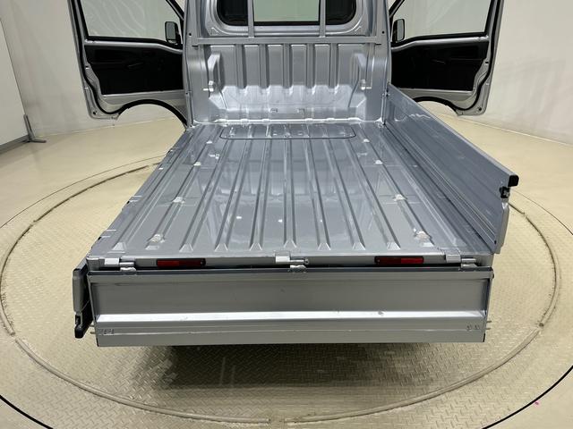 ハイゼットトラックスタンダード　２ＷＤ　ＣＶＴ車　ラジオチューナー付きハロゲンヘッドランプ　運転席ＳＲＳエアバック　電動式パワーステアリング　マニュアルエアコン　あゆみ板掛けテールゲート　スペアタイヤ　ガードフレーム（広島県）の中古車