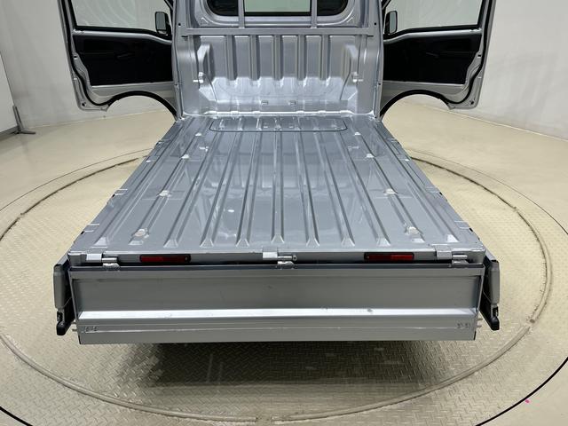 ハイゼットトラックスタンダード　２ＷＤ　ＣＶＴ車　ラジオチューナー付きハロゲンヘッドランプ　運転席ＳＲＳエアバック　電動式パワーステアリング　マニュアルエアコン　あゆみ板掛けテールゲート　スペアタイヤ　ガードフレーム（広島県）の中古車