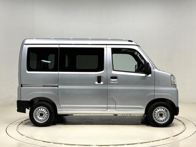 ハイゼットカーゴDX キーレスエントリーシステム リヤヒーターハロゲンヘッドランプ オーバーヘッドシェルフ 荷室ランプ AM・FMラジオ テンパータイヤ スチールホイール マニュアルエアコン マニュアルレベリング機能付きオートライト アイドリングストップ(広島県)の中古車