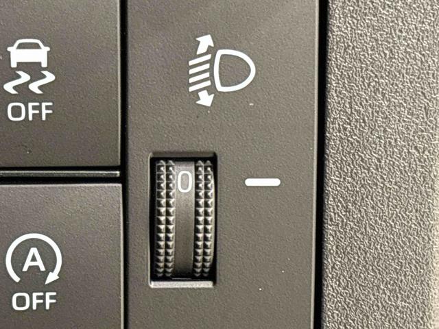 ハイゼットカーゴDX キーレスエントリーシステム リヤヒーターハロゲンヘッドランプ オーバーヘッドシェルフ 荷室ランプ AM・FMラジオ テンパータイヤ スチールホイール マニュアルエアコン マニュアルレベリング機能付きオートライト アイドリングストップ(広島県)の中古車