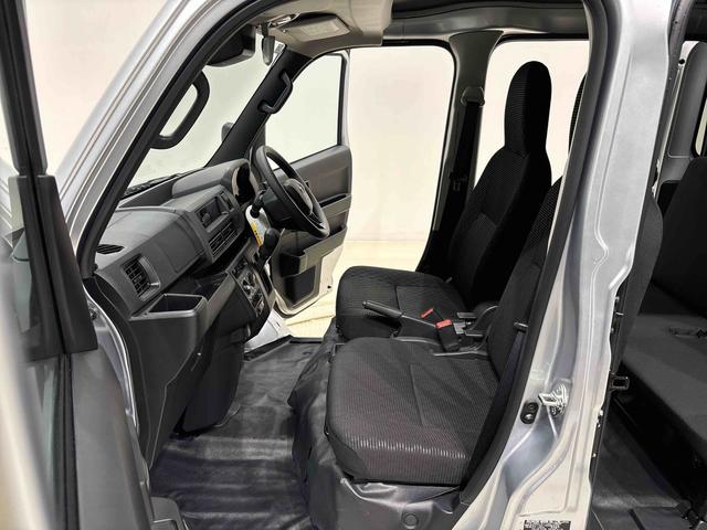 ハイゼットカーゴDX キーレスエントリーシステム リヤヒーターハロゲンヘッドランプ オーバーヘッドシェルフ 荷室ランプ AM・FMラジオ テンパータイヤ スチールホイール マニュアルエアコン マニュアルレベリング機能付きオートライト アイドリングストップ(広島県)の中古車