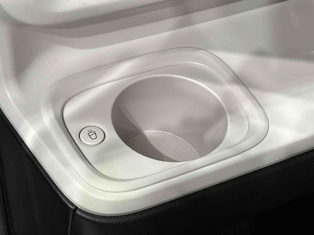 ムーヴキャンバスストライプスＧＬＥＤオートライト・フォグランプ　電動パーキングブレーキ　プッシュボタンスタート　セキュリティアラーム　バックカメラ　両側パワースライドドアウエルカムオープン機能　オート電動格納式ドアミラー（広島県）の中古車