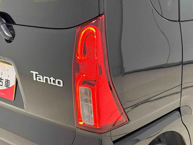タントＸＬＥＤオートライト　パワースライドドアウェルカムオープン機能　電動パーキングブレーキ　運転席助手席シートヒーター　　フルホイールキャツプ　キーフリーシステム　　オート電動格納式ドアミラー（広島県）の中古車
