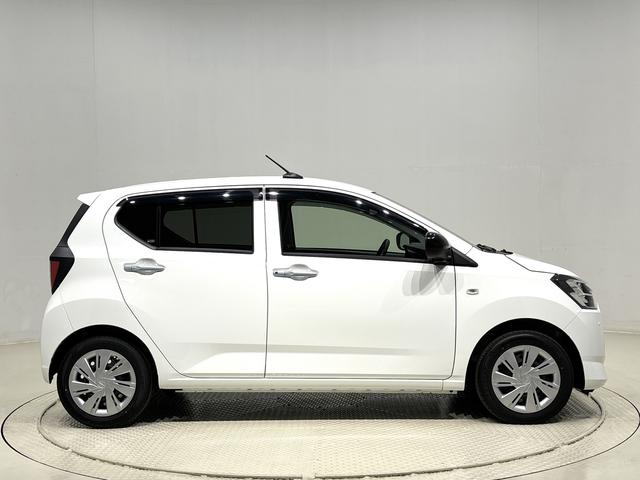 ミライースX SAIII バックモニタ−対応 マニュアルエアコンLEDヘッドランプ セキュリティアラーム コーナーセンサー 14インチフルホイールキャップ キーレスエントリー 電動格納式ドアミラー ショツピングフック マニュアルエアコン(広島県)の中古車