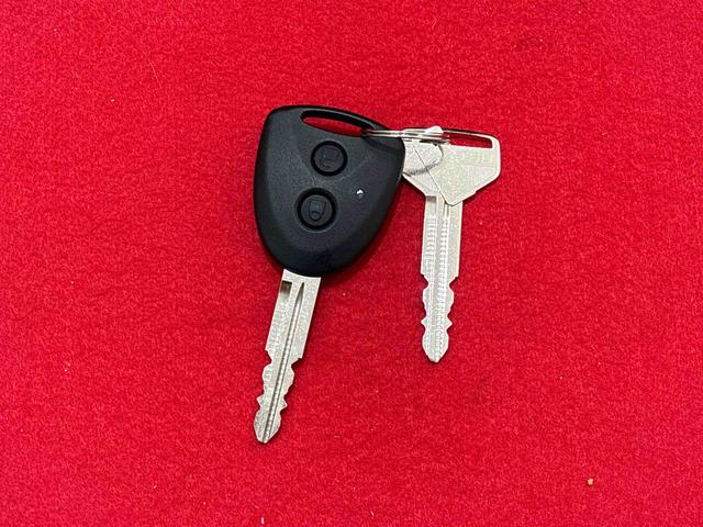 ミライースX SAIII バックモニタ−対応 マニュアルエアコンLEDヘッドランプ セキュリティアラーム コーナーセンサー 14インチフルホイールキャップ キーレスエントリー 電動格納式ドアミラー ショツピングフック マニュアルエアコン(広島県)の中古車