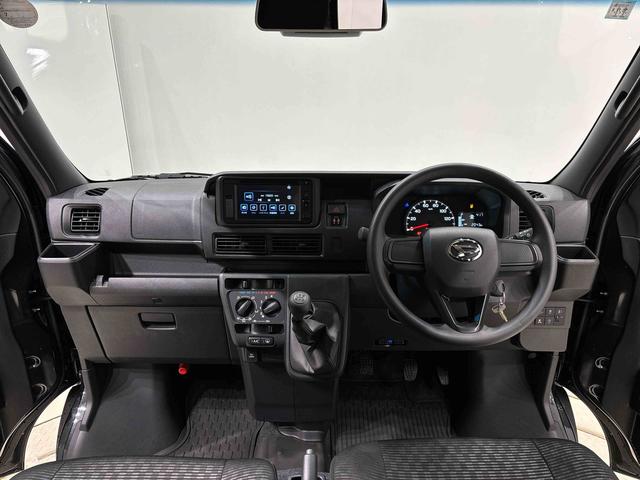 ハイゼットカーゴクルーズ　５ＭＴ　ディスプレイオーディオ　ＥＴＣ車載器電動格納式カラードドアミラー　トップシェイドガラス　荷室ＬＥＤランプ　１２インチフルホイールキャップ　コーナーセンサー　キーレスエントリー（広島県）の中古車