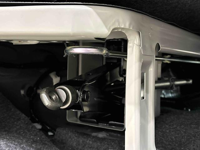 ハイゼットカーゴクルーズ　５ＭＴ　ディスプレイオーディオ　ＥＴＣ車載器電動格納式カラードドアミラー　トップシェイドガラス　荷室ＬＥＤランプ　１２インチフルホイールキャップ　コーナーセンサー　キーレスエントリー（広島県）の中古車