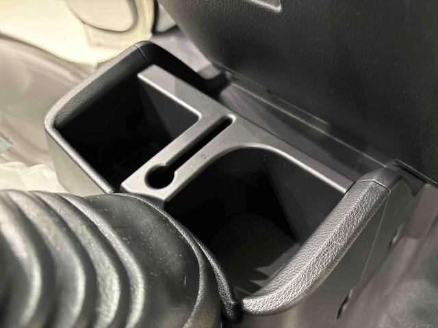 ハイゼットトラックスタンダード　４ＷＤ　５ＭＴ　ＡＭ／ＦＭラジオハロゲンヘッドランプ　運転席ＳＲＳエアバック　電動式パワーステアリング　マニュアルエアコン　あゆみ板掛けテールゲート　スペアタイヤ　ガードフレーム（広島県）の中古車