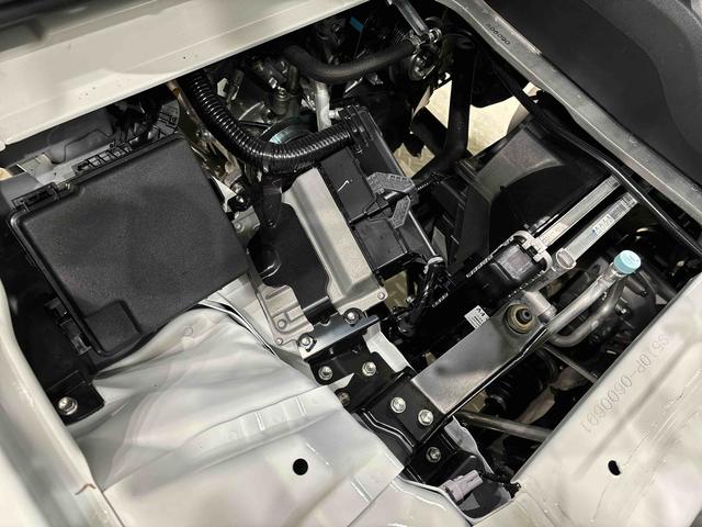 ハイゼットトラックスタンダード　４ＷＤ　５ＭＴ　ＡＭ／ＦＭラジオハロゲンヘッドランプ　運転席ＳＲＳエアバック　電動式パワーステアリング　マニュアルエアコン　あゆみ板掛けテールゲート　スペアタイヤ　ガードフレーム（広島県）の中古車