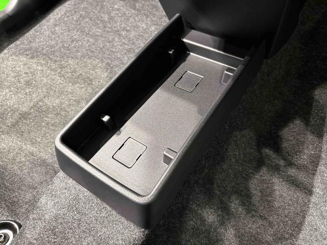 ミライースX SAIII LEDヘッドライト コーナーセンサー付LEDヘッドランプ セキュリティアラーム コーナーセンサー 14インチフルホイールキャップ キーレスエントリー 電動格納式ドアミラー ショツピングフック マニュアルエアコン(広島県)の中古車