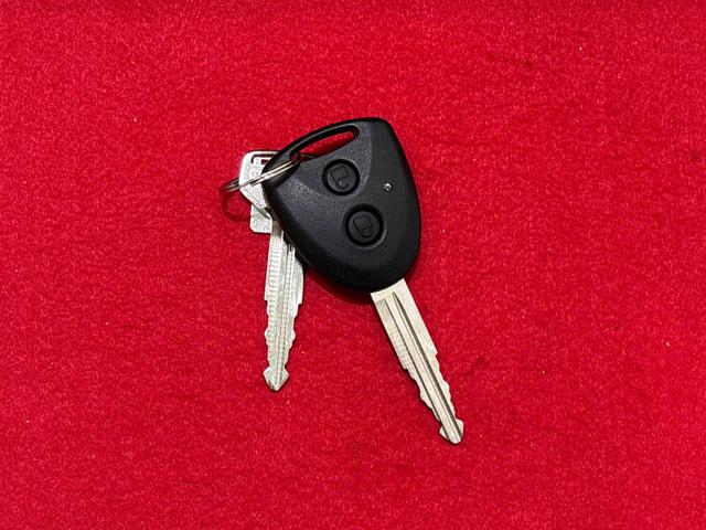 ミライースX SAIII LEDヘッドライト コーナーセンサー付LEDヘッドランプ セキュリティアラーム コーナーセンサー 14インチフルホイールキャップ キーレスエントリー 電動格納式ドアミラー ショツピングフック マニュアルエアコン(広島県)の中古車