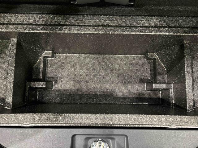 タントカスタムＲＳ　バックモニター対応　電動パーキングブレーキＬＥＤオートライト　パワースライドドアウェルカムオープン機能　オート電動格納式ドアミラー　助手席ロングスライド　助手席イージークローザー　アルミホイール　キーフリーシステム（広島県）の中古車