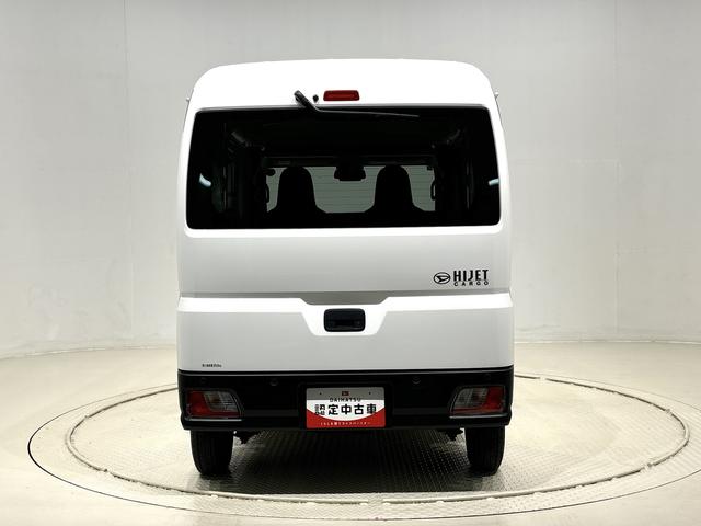 ハイゼットカーゴＤＸ　プッシュボタンスタート　オートライト　電動格納ミラーＬＥＤヘッドランプ　トップシェイドガラス　コーナーセンサー　オーバーヘッドシェルフ　フロントドアパワーウインドウ　ＡＭ／ＦＭラジオ　テンパータイヤ　スチールホイール（広島県）の中古車