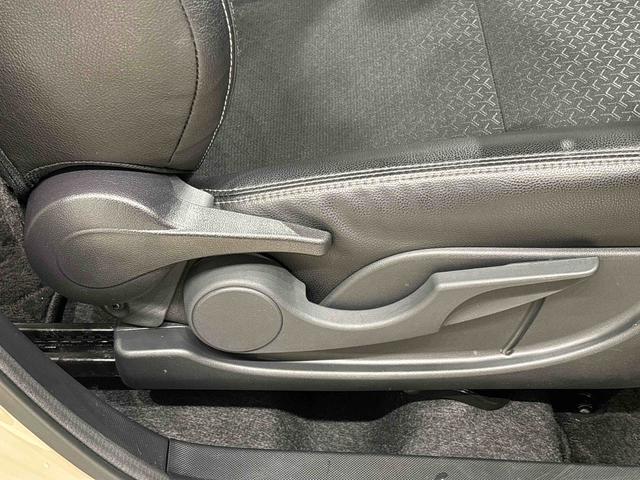 ロッキープレミアム　ナビゲーション　ドライブレコーダー　ＥＴＣＬＥＤヘッドランプ・フォグランプ　全車速追従機能付アダプティブクルーズコントロール　レーンキープコントロール　ブラインドスポットモニター　１７インチアルミホイール　シートヒーター　ナビゲーション（広島県）の中古車