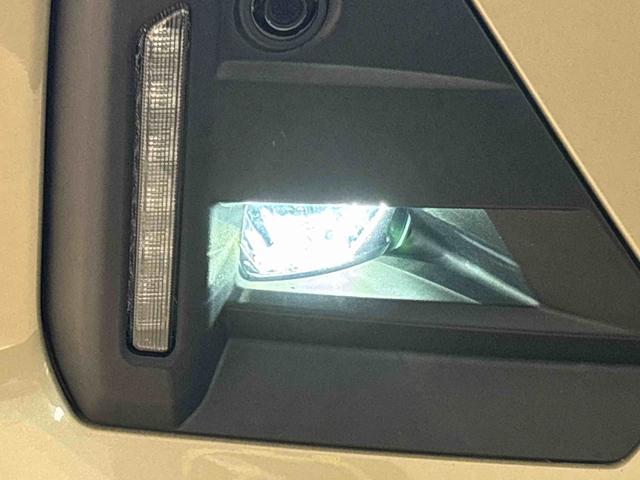 ロッキープレミアム　ナビゲーション　ドライブレコーダー　ＥＴＣＬＥＤヘッドランプ・フォグランプ　全車速追従機能付アダプティブクルーズコントロール　レーンキープコントロール　ブラインドスポットモニター　１７インチアルミホイール　シートヒーター　ナビゲーション（広島県）の中古車