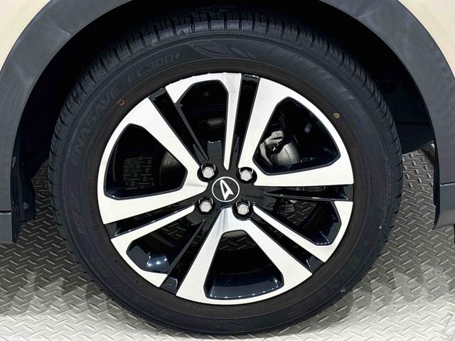 ロッキープレミアム　ナビゲーション　ドライブレコーダー　ＥＴＣＬＥＤヘッドランプ・フォグランプ　全車速追従機能付アダプティブクルーズコントロール　レーンキープコントロール　ブラインドスポットモニター　１７インチアルミホイール　シートヒーター　ナビゲーション（広島県）の中古車