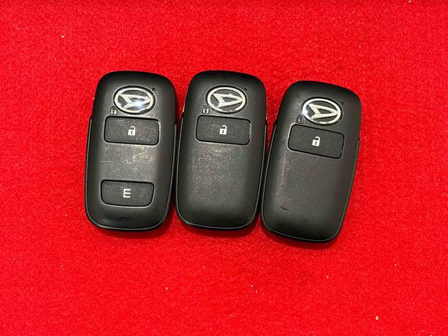 ロッキープレミアム　ナビゲーション　ドライブレコーダー　ＥＴＣＬＥＤヘッドランプ・フォグランプ　全車速追従機能付アダプティブクルーズコントロール　レーンキープコントロール　ブラインドスポットモニター　１７インチアルミホイール　シートヒーター　ナビゲーション（広島県）の中古車