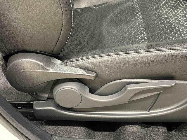 ロッキープレミアムG HEV メッキ納車前点検・メーカー保証(保証継承)・LEDヘッドライト・HEVプッシュボタンスタート・アルミホイール・バックカメラ・シートヒーター(広島県)の中古車