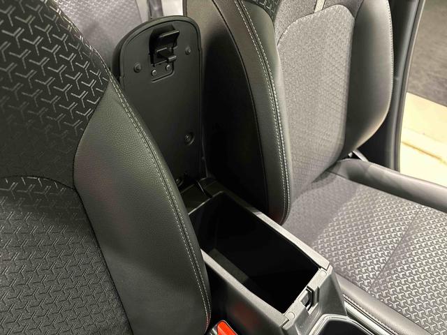 ロッキープレミアムG HEV メッキ納車前点検・メーカー保証(保証継承)・LEDヘッドライト・HEVプッシュボタンスタート・アルミホイール・バックカメラ・シートヒーター(広島県)の中古車