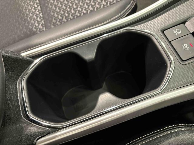 ロッキープレミアムG HEV メッキ納車前点検・メーカー保証(保証継承)・LEDヘッドライト・HEVプッシュボタンスタート・アルミホイール・バックカメラ・シートヒーター(広島県)の中古車