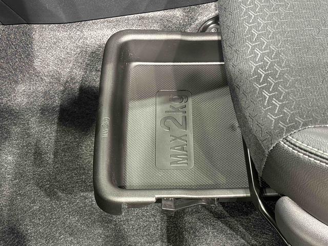 ロッキープレミアムG HEV メッキ納車前点検・メーカー保証(保証継承)・LEDヘッドライト・HEVプッシュボタンスタート・アルミホイール・バックカメラ・シートヒーター(広島県)の中古車