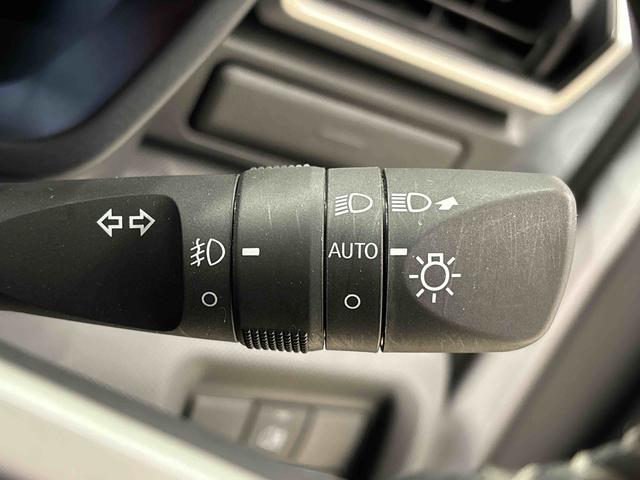 ロッキープレミアムＧＬＥＤヘッドランプ・フォグランプ　全車速追従機能付アダプティブクルーズコントロール　レーンキープコントロール　１７インチアルミホイール　シートヒーター（広島県）の中古車