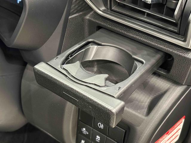 ロッキープレミアムＧＬＥＤヘッドランプ・フォグランプ　全車速追従機能付アダプティブクルーズコントロール　レーンキープコントロール　１７インチアルミホイール　シートヒーター（広島県）の中古車