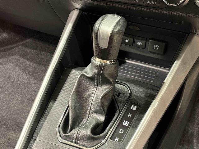 ロッキープレミアムG HEV バックカメラ 前席シートヒーターLEDヘッドランプ・フォグランプ 全車速追従機能付アダプティブクルーズコントロール レーンキープコントロール ブラインドスポットモニター 17インチアルミホイール シートヒーター(広島県)の中古車