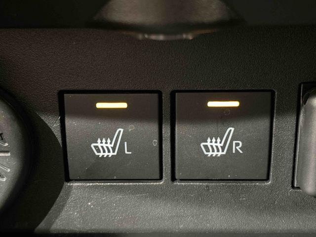 ロッキープレミアムG HEV バックカメラ 前席シートヒーターLEDヘッドランプ・フォグランプ 全車速追従機能付アダプティブクルーズコントロール レーンキープコントロール ブラインドスポットモニター 17インチアルミホイール シートヒーター(広島県)の中古車