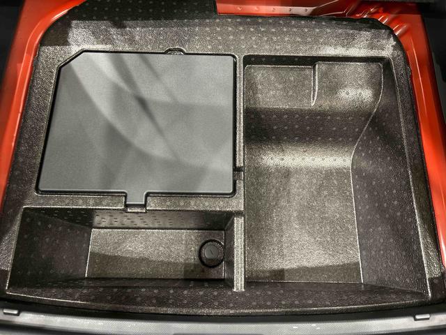 ロッキープレミアムG HEV バックカメラ 前席シートヒーターLEDヘッドランプ・フォグランプ 全車速追従機能付アダプティブクルーズコントロール レーンキープコントロール ブラインドスポットモニター 17インチアルミホイール シートヒーター(広島県)の中古車