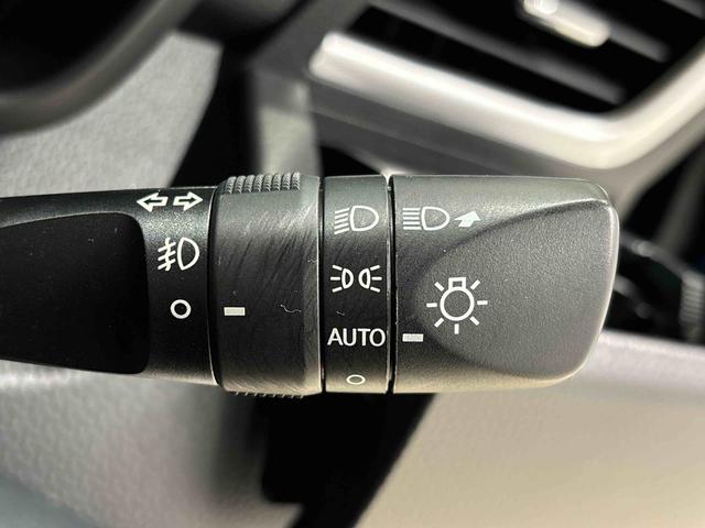 トールカスタムＧ　ＳＡII　ナビゲーション　ＥＴＣＬＥＤヘッドランプ・フォグランプ　　アルミホイール　オートライト　プッシュボタンスタート　コーナーセンサー　パワースライドドア　キーフリーシステム（広島県）の中古車