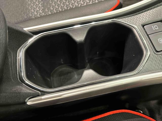 ロッキーＸ　ＨＥＶ９インチディスプレイオーディオ　バックカメラ　ＬＥＤヘッドランプ　全車速追従機能付アダプティブクルーズコントロール　レーンキープコントロール　アルミホイール　　プッシュボタンスタート（広島県）の中古車