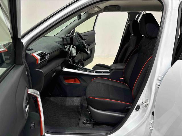 ロッキーＸ　ＨＥＶ９インチディスプレイオーディオ　バックカメラ　ＬＥＤヘッドランプ　全車速追従機能付アダプティブクルーズコントロール　レーンキープコントロール　アルミホイール　　プッシュボタンスタート（広島県）の中古車