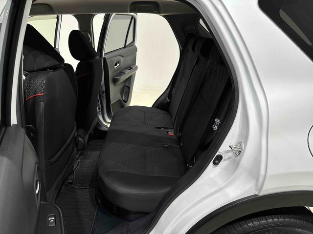 ロッキーＸ　ＨＥＶ９インチディスプレイオーディオ　バックカメラ　ＬＥＤヘッドランプ　全車速追従機能付アダプティブクルーズコントロール　レーンキープコントロール　アルミホイール　　プッシュボタンスタート（広島県）の中古車