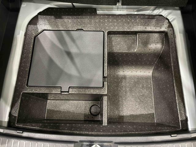 ロッキーＸ　ＨＥＶ９インチディスプレイオーディオ　バックカメラ　ＬＥＤヘッドランプ　全車速追従機能付アダプティブクルーズコントロール　レーンキープコントロール　アルミホイール　　プッシュボタンスタート（広島県）の中古車