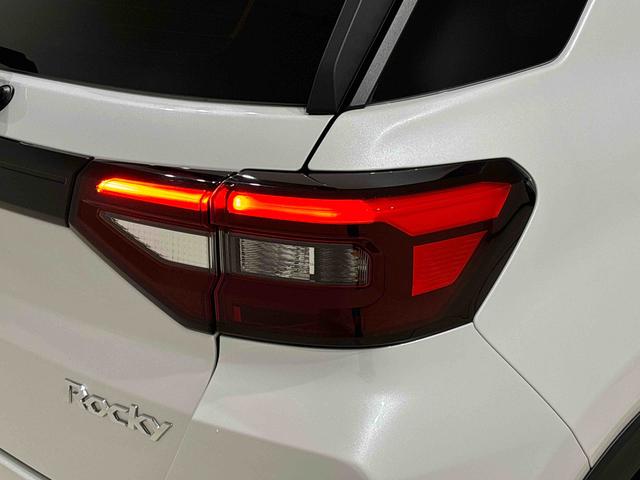 ロッキーＸ　ＨＥＶ９インチディスプレイオーディオ　バックカメラ　ＬＥＤヘッドランプ　全車速追従機能付アダプティブクルーズコントロール　レーンキープコントロール　アルミホイール　　プッシュボタンスタート（広島県）の中古車