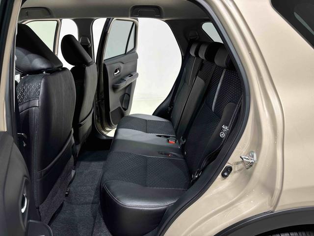 ロッキープレミアムGLEDヘッドランプ・フォグランプ 全車速追従機能付アダプティブクルーズコントロール レーンキープコントロール 17インチアルミホイール シートヒーター(広島県)の中古車