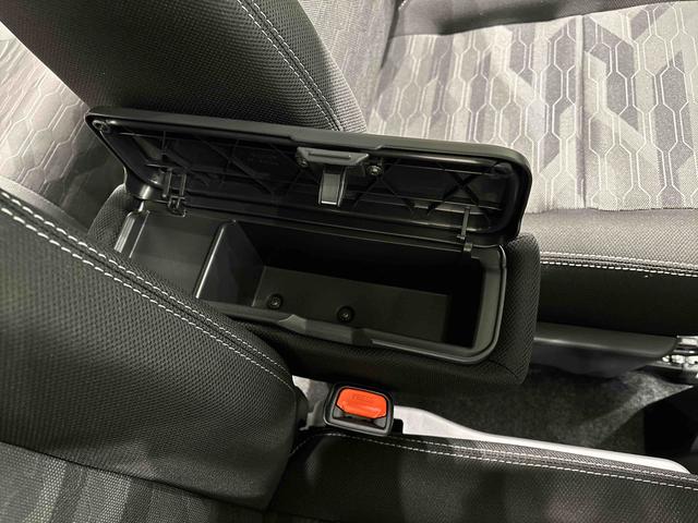 タフトＧ　ダーククロムベンチャー　運転席・助手席シートヒーターバックモニター　オートエアコン　電動パーキングブレーキ　オートライト　サイドエアバッグ　ＬＥＤヘッドライト・フォグランプ　純正１５インチアルミホイール　キーフリーシステム（広島県）の中古車