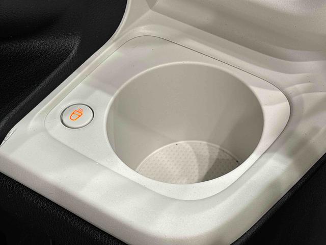 ムーヴキャンバスストライプスＧ　バックモニター対応　ホットカップホルダーＬＥＤオートライト・フォグランプ　電動パーキングブレーキ　プッシュボタンスタート　セキュリティアラーム　バックカメラ　両側パワースライドドアウエルカムオープン機能　オート電動格納式ドアミラー（広島県）の中古車