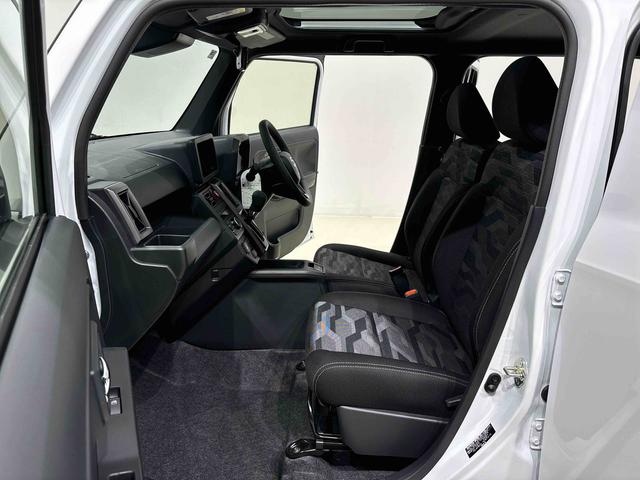 タフトＧ　ダーククロムベンチャースカイフィールトップ　ＬＥＤオートライト　オートハイビーム　フロントフォグランプ　運転席／助手席シートヒーター　プッシュボタンスタート　キーフリーシステム　電動パーキングブレーキ　バックカメラ（広島県）の中古車