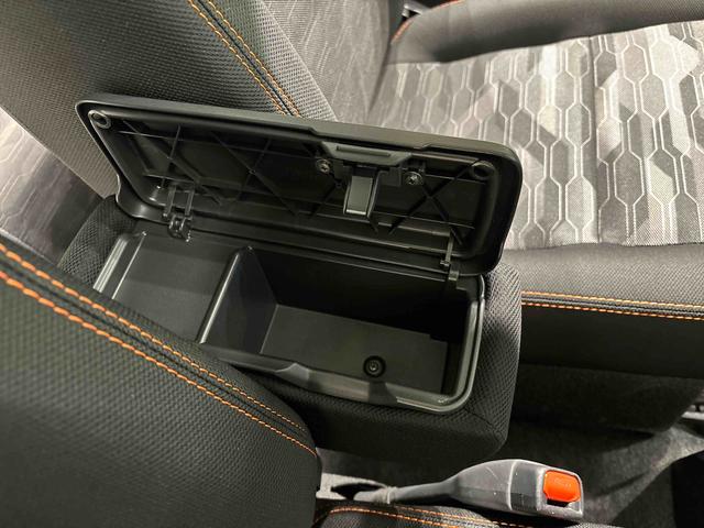 タフトGターボ パにラマモニター カーナビゲーション付きスカイフィールトップ クロムパック メッキパック シルバーアンダーガーニッシュ インテリアアクセント LEDオートライト&フォグランプ 電動パーキングブレーキ バックカメラ アルミホイール(広島県)の中古車