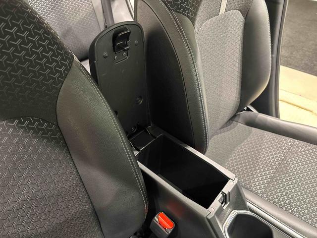 ロッキープレミアムＧ　ＨＥＶ　９インチディスプレイオーディオＬＥＤヘッドランプ・フォグランプ　全車速追従機能付アダプティブクルーズコントロール　レーンキープコントロール　ブラインドスポットモニター　１７インチアルミホイール　シートヒーター（広島県）の中古車